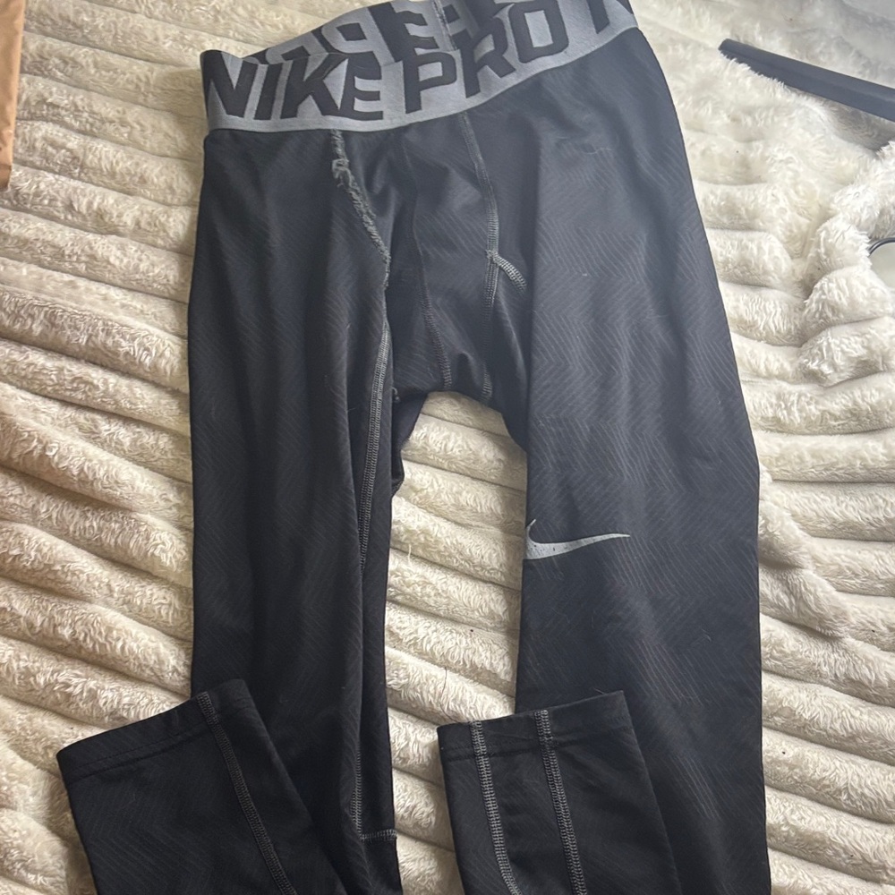 Nike Black Leggings with Light Gray Swoosh